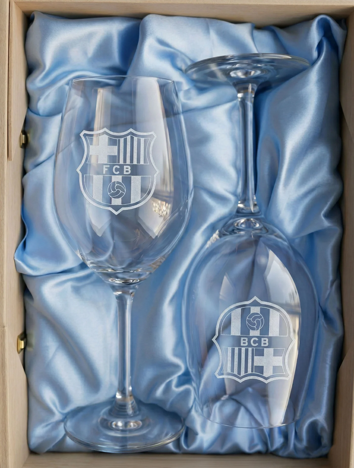 2 copas de vino Zwiesel personalizadas y grabadas con nombre o frase, presentadas en estuche de lujo.
